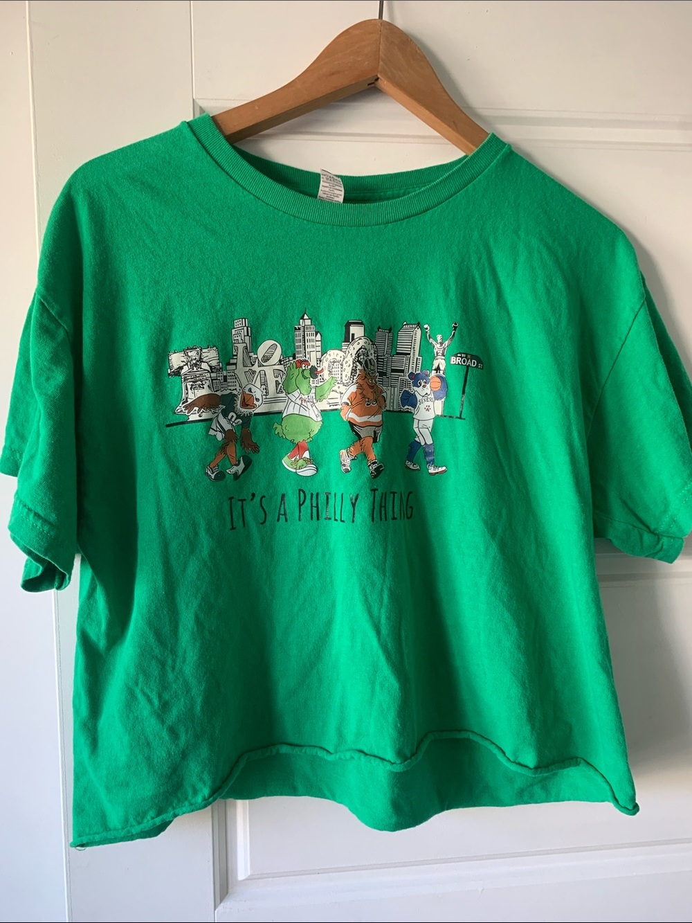 Gildan Bright Green Philly Graphic Adult Unisex Women’s Tee Phillies Gritty